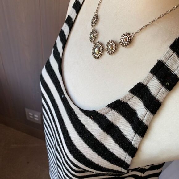 French CONNECTION Striped Sequin Knit Tank S - Picture 3 of 6